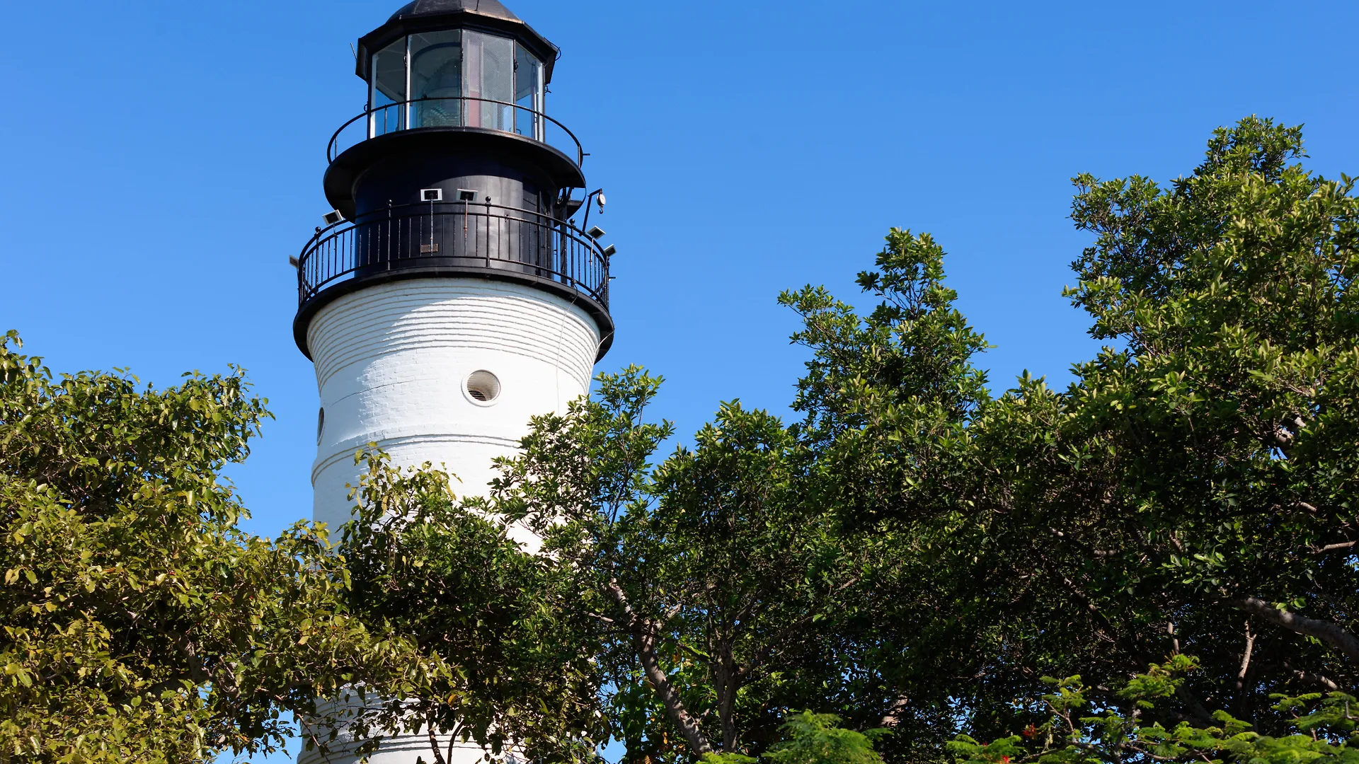 Lighthouse Hotel - Key West Historic Inns