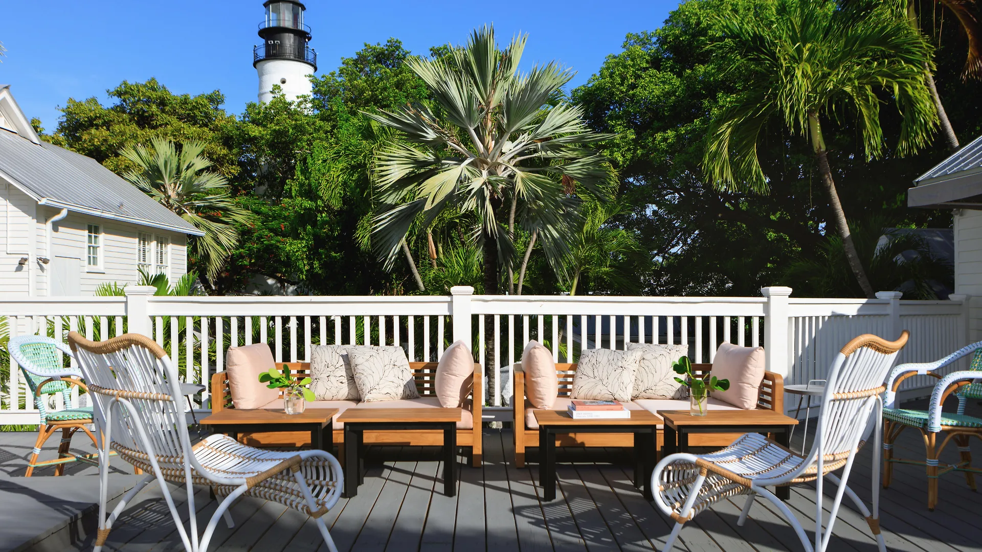 Lighthouse Hotel - Key West Historic Inns