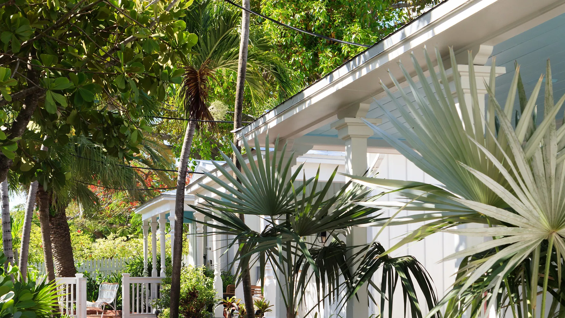 Lighthouse Hotel - Key West Historic Inns