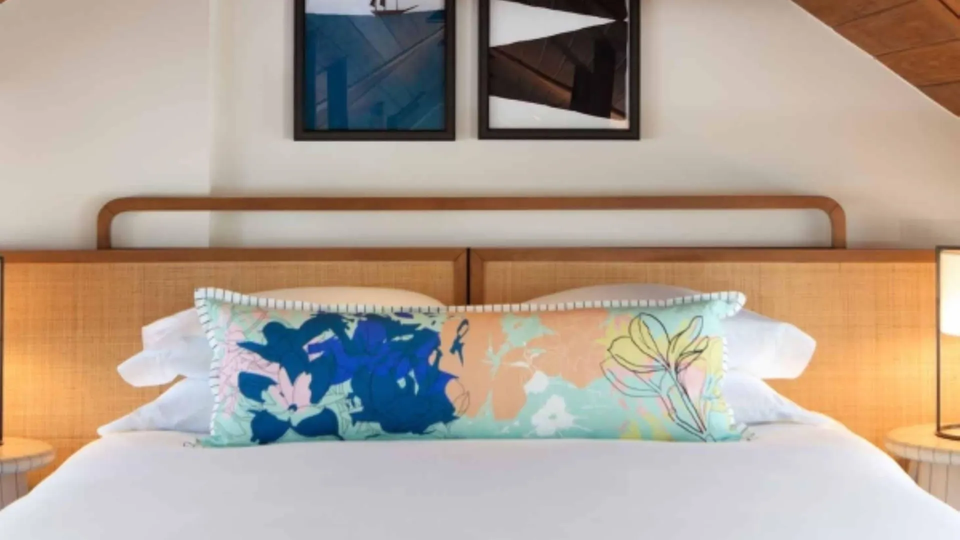 Lighthouse Hotel - Key West Historic Inns
