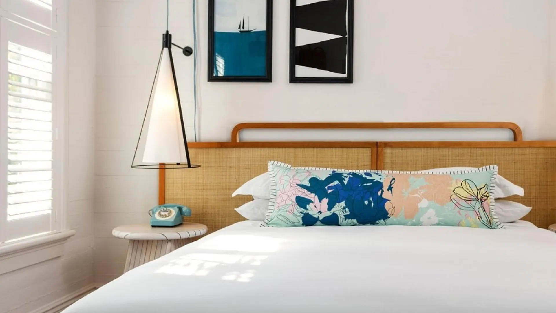 Lighthouse Hotel - Key West Historic Inns