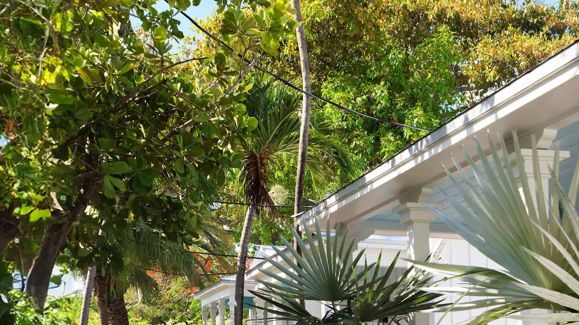 Lighthouse Hotel - Key West Historic Inns