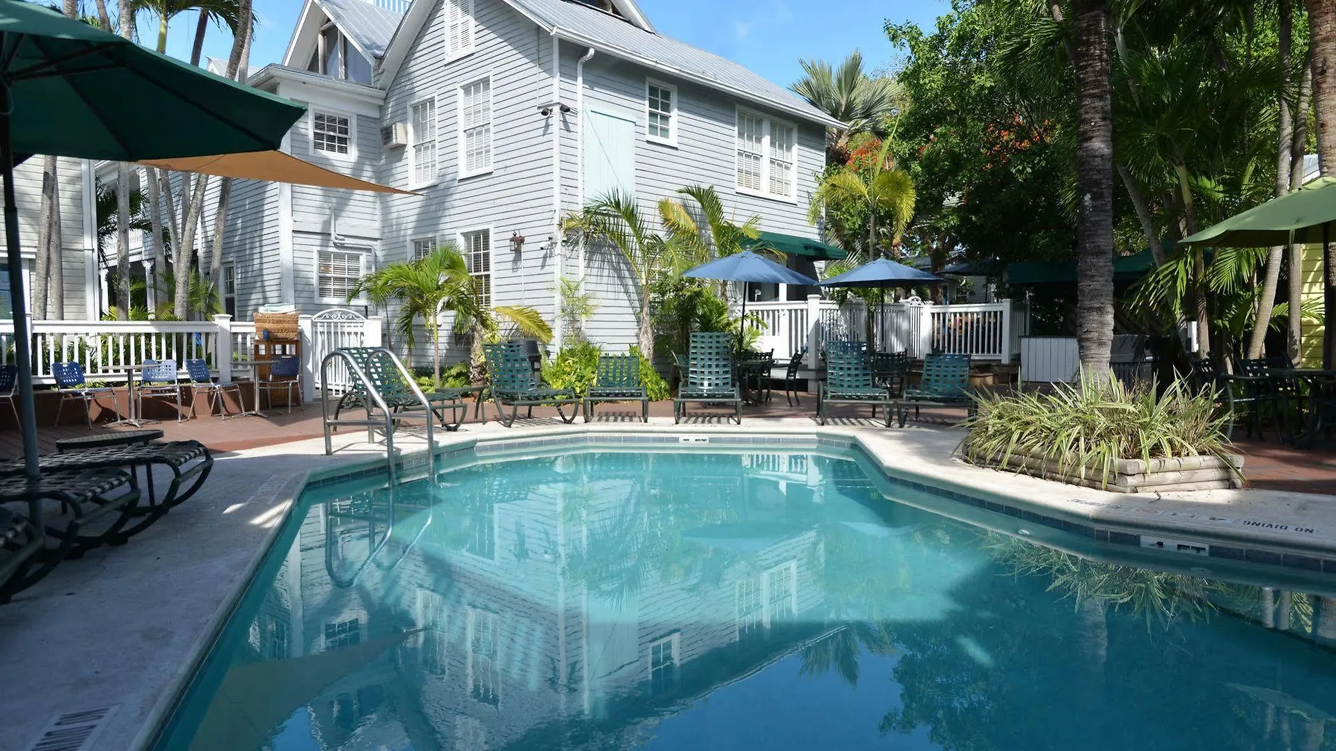 ***  Lighthouse Hotel - Key West Historic Inns USA