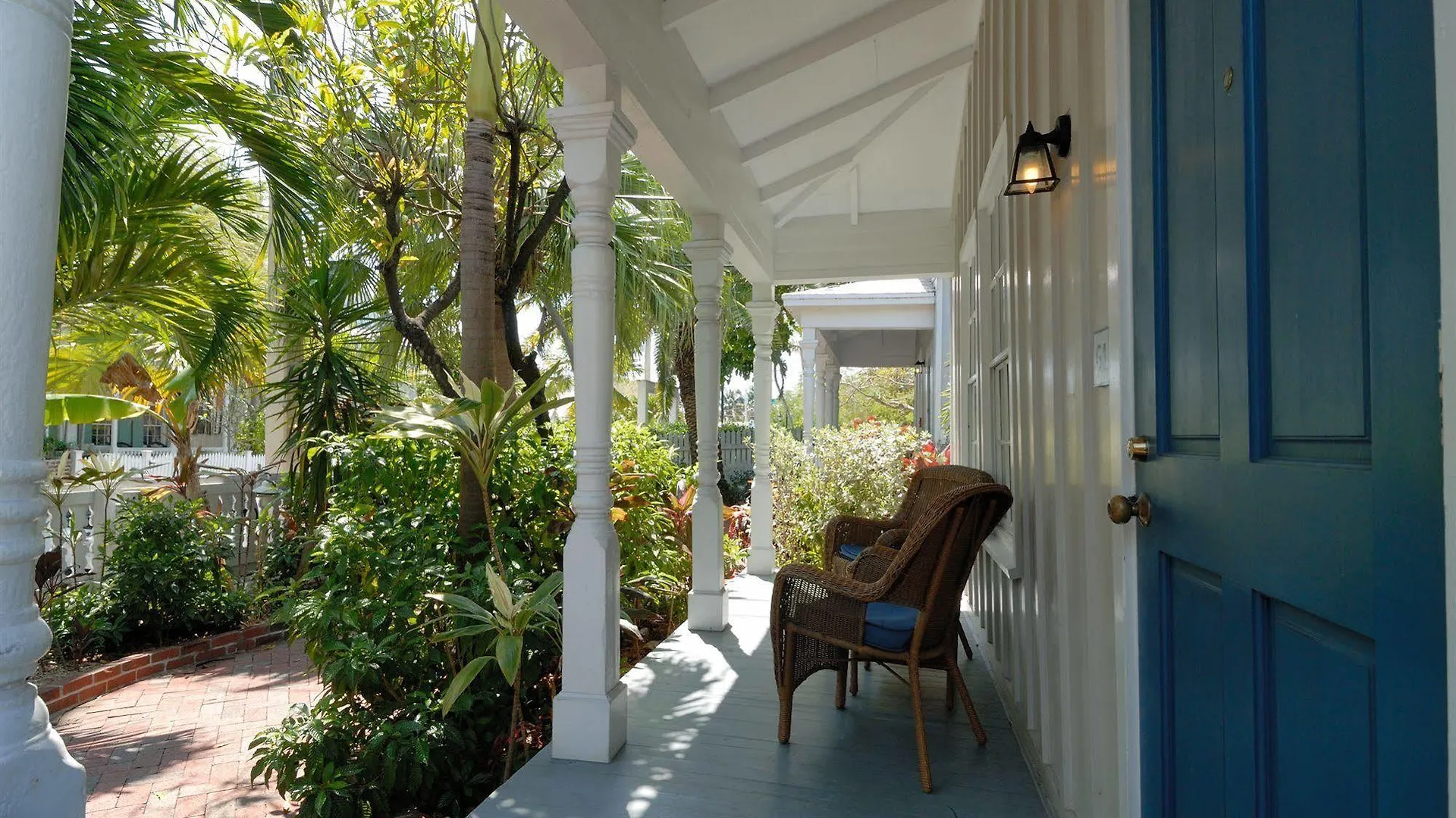 Lighthouse Hotel - Key West Historic Inns